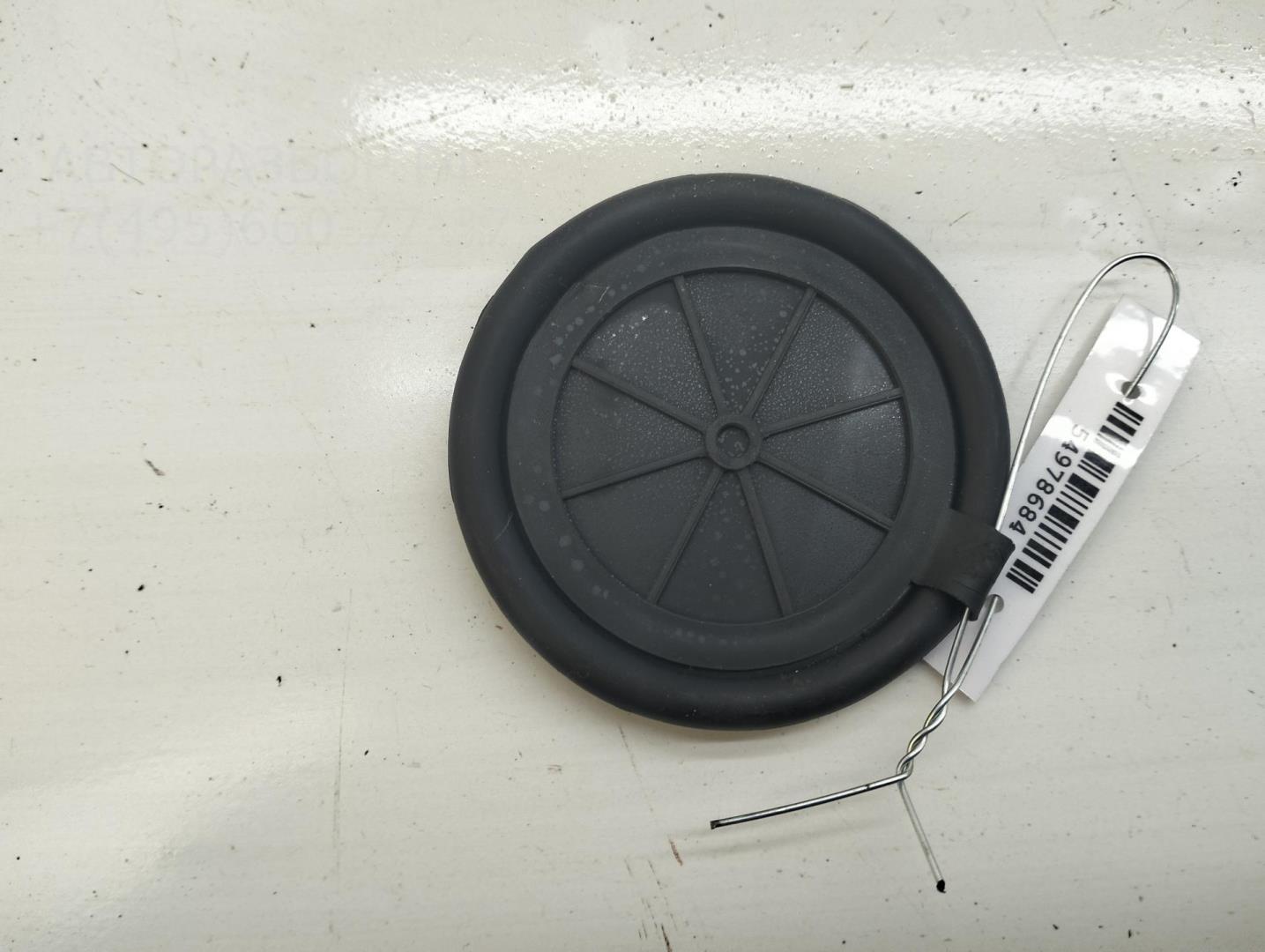 Накладка двери передней левой