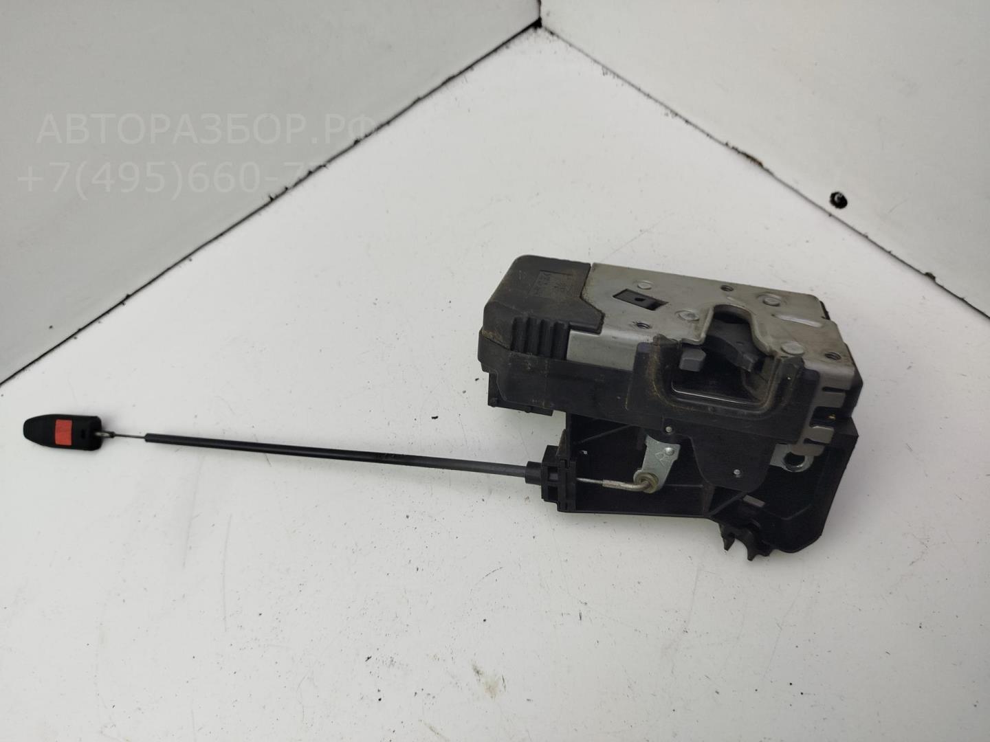 Замок двери передней правой