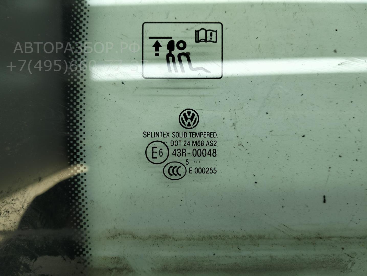 Стекло двери задней правой (форточка)