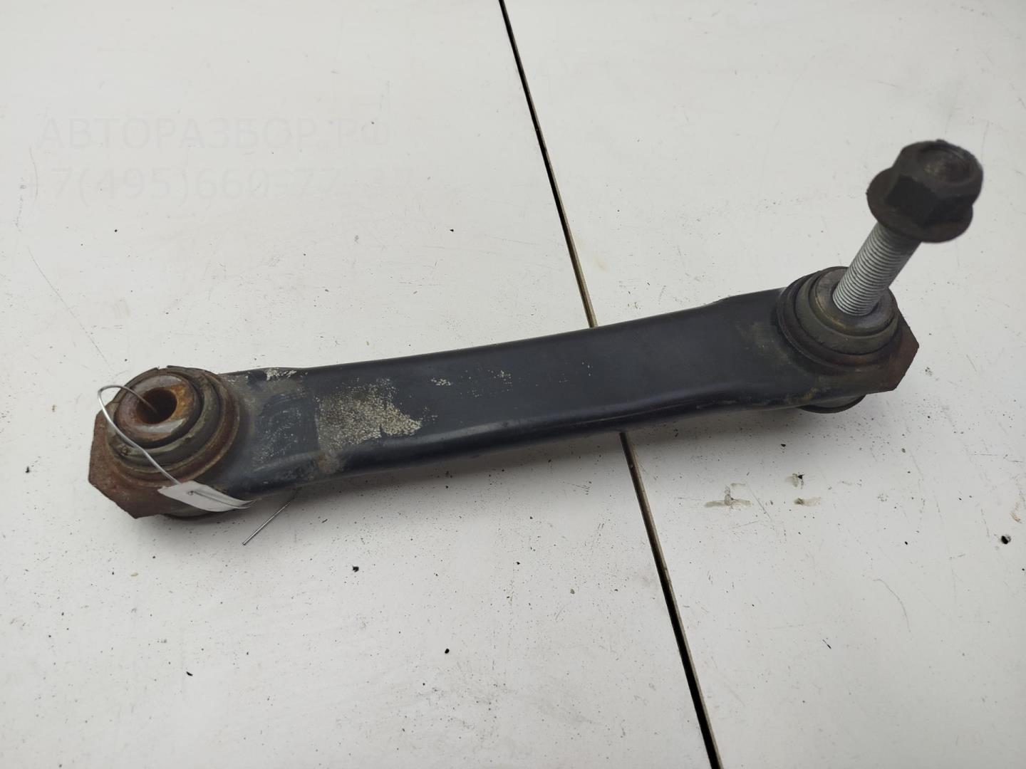 Рычаг задний правый