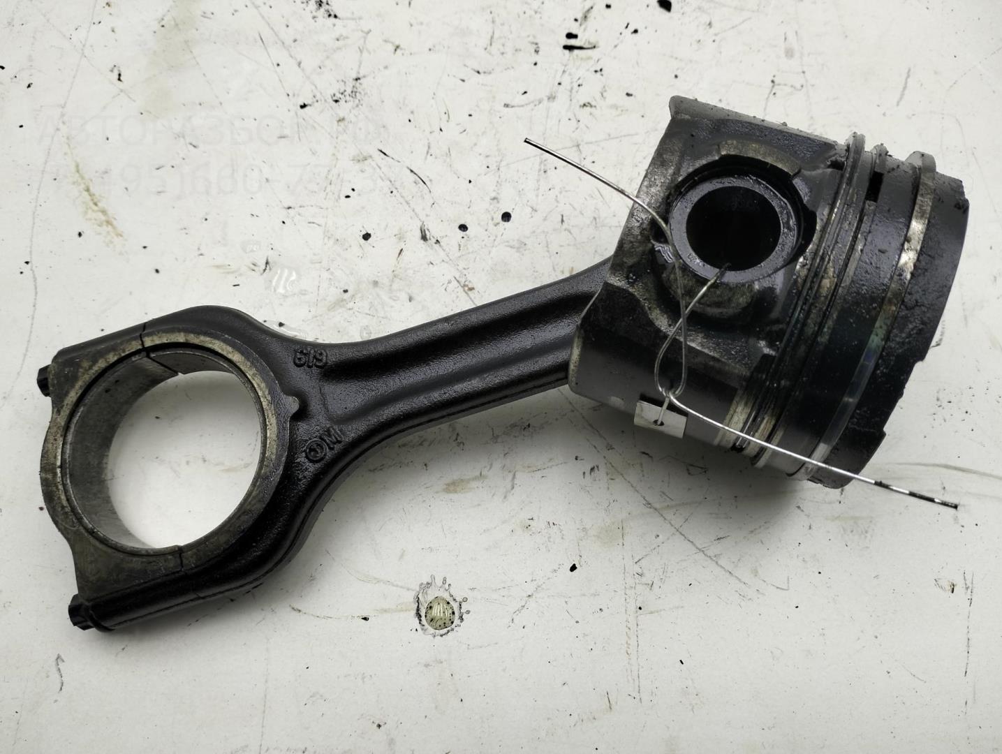 Поршень с шатуном