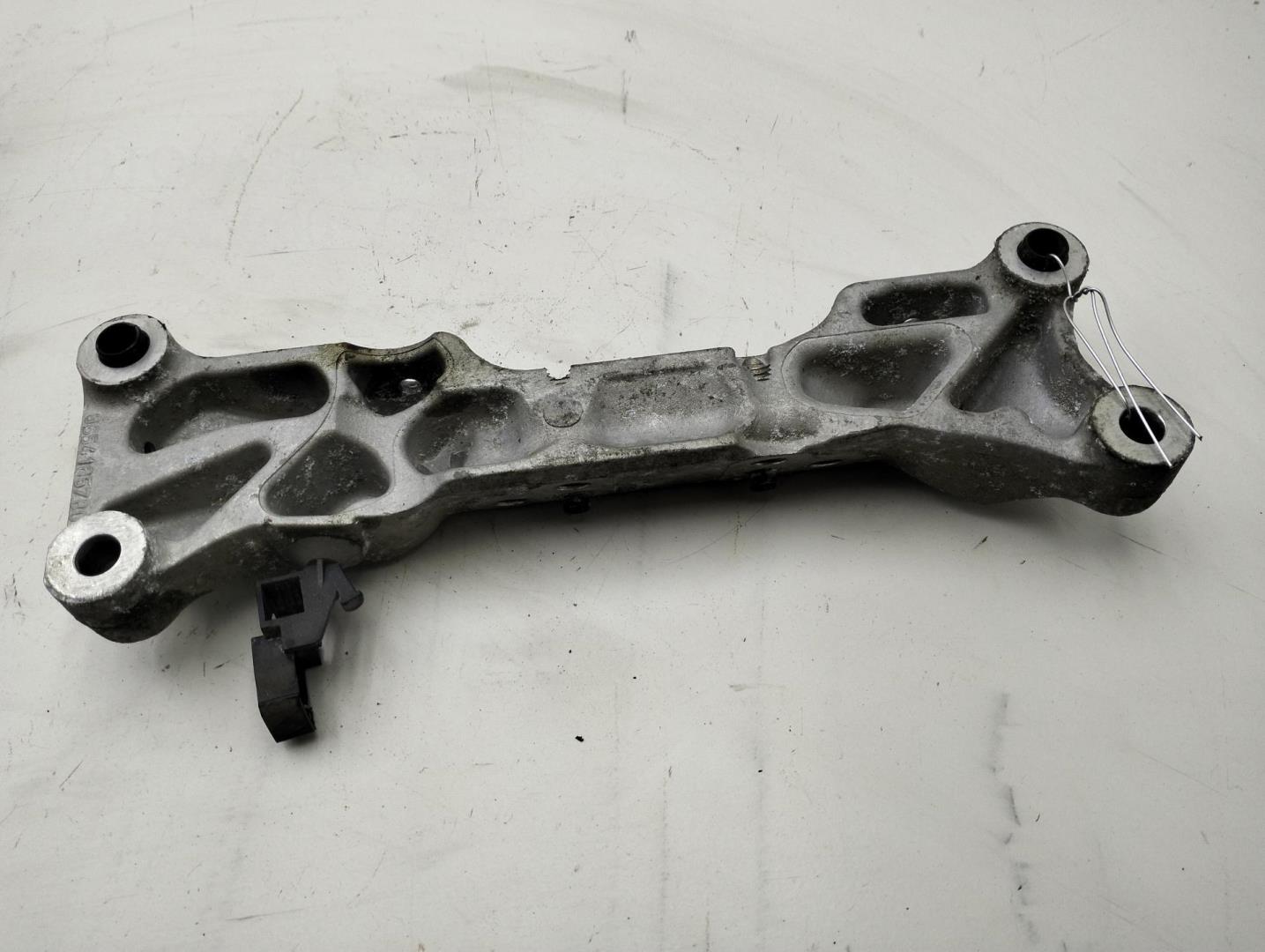 Опора двигателя