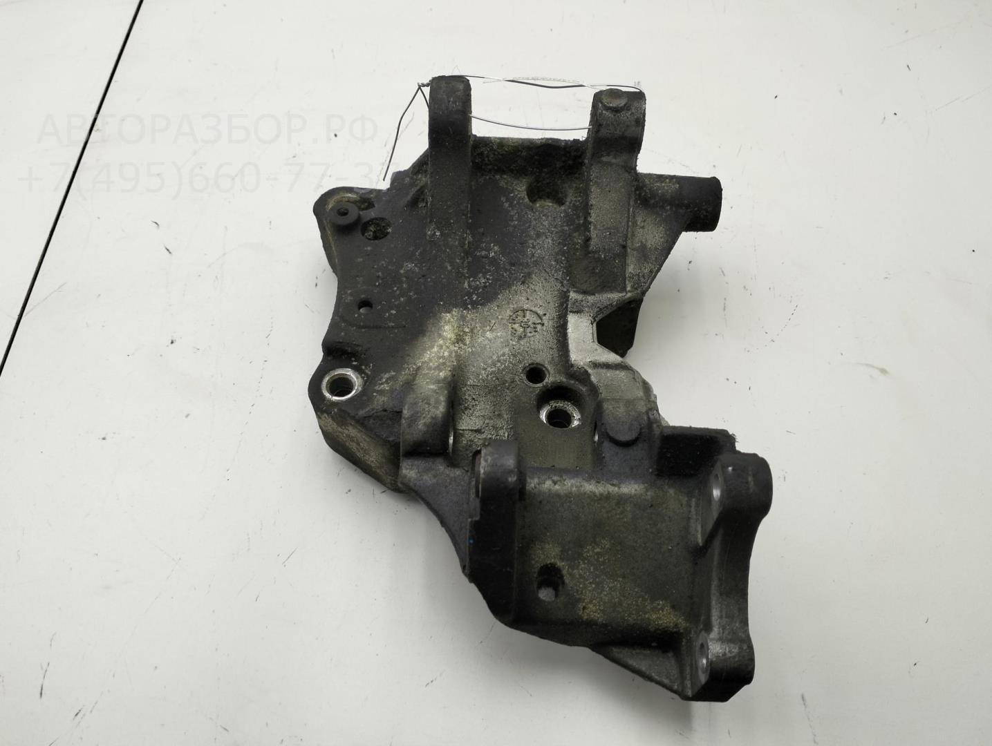 Кронштейн генератора