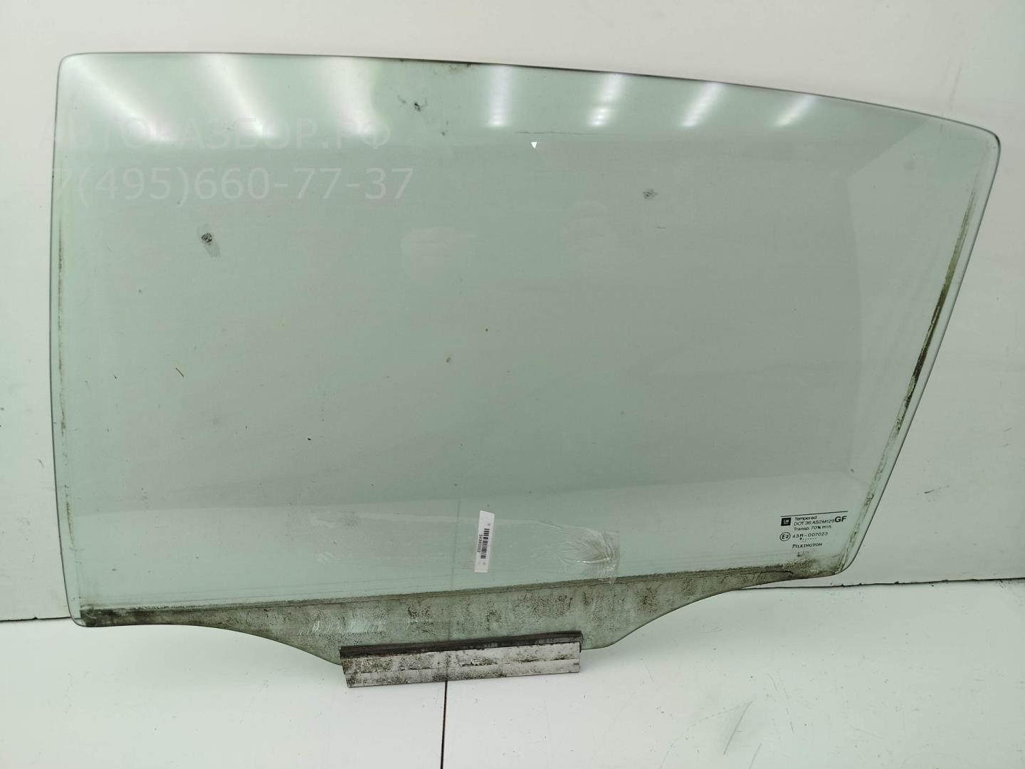 Стекло двери задней левой