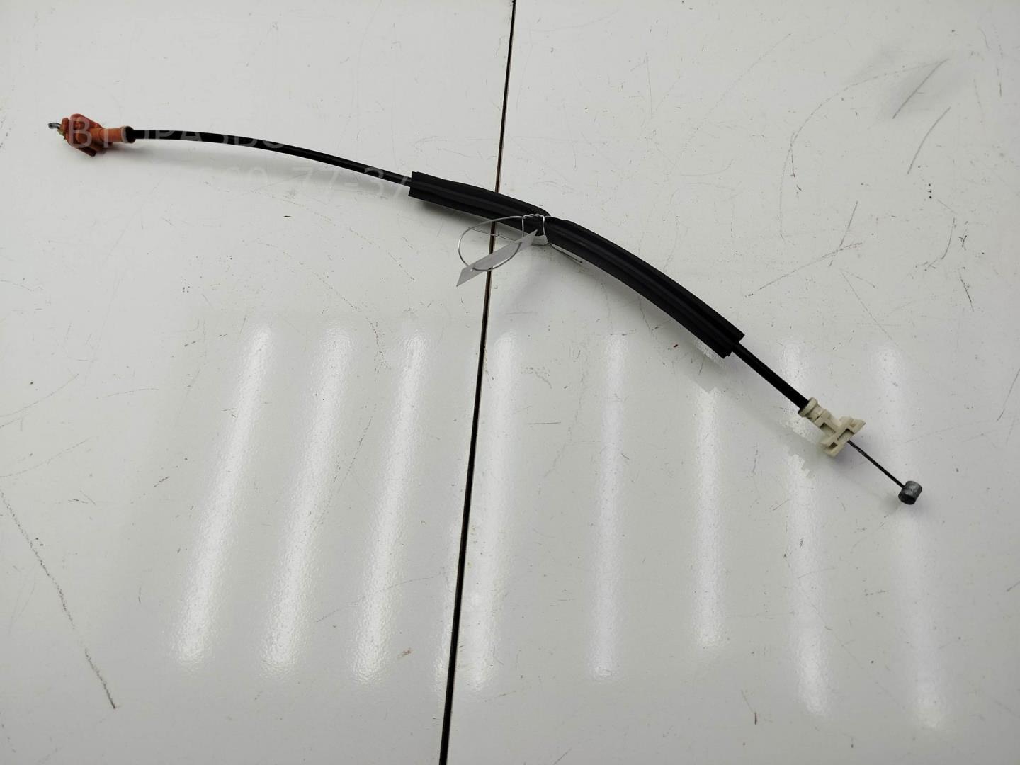 Трос открывания двери