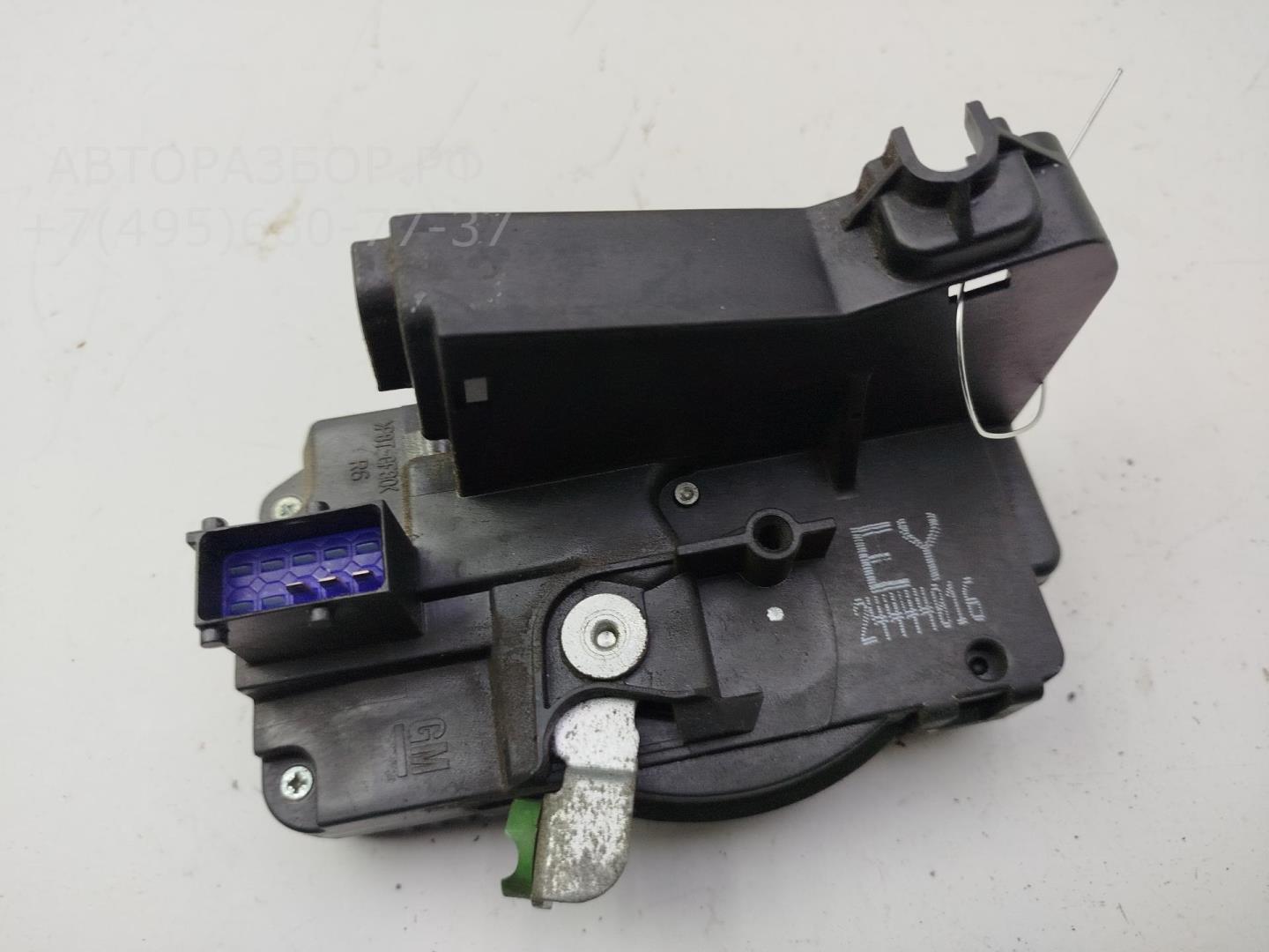 Замок двери передней правой