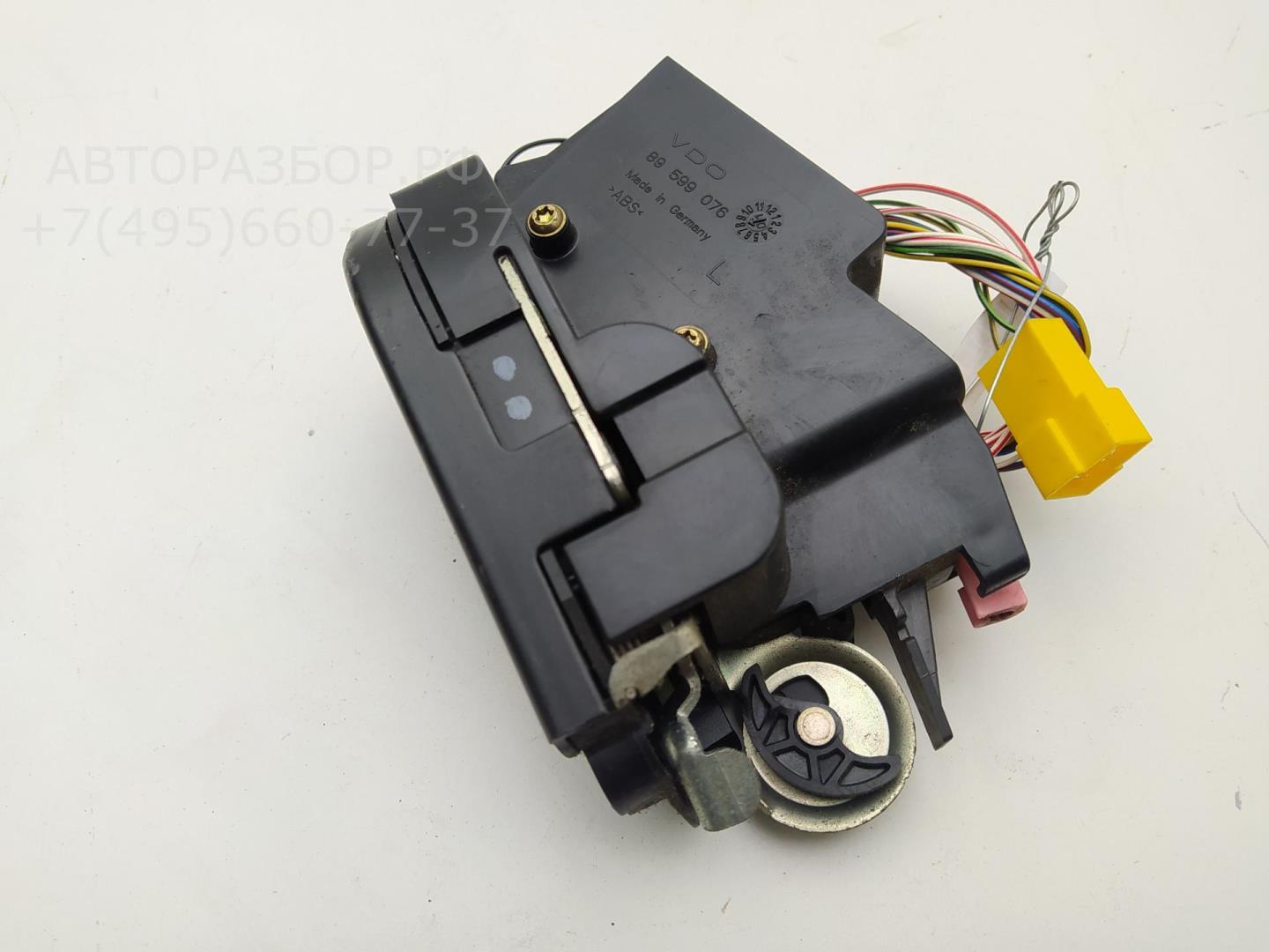 Замок двери передней левой