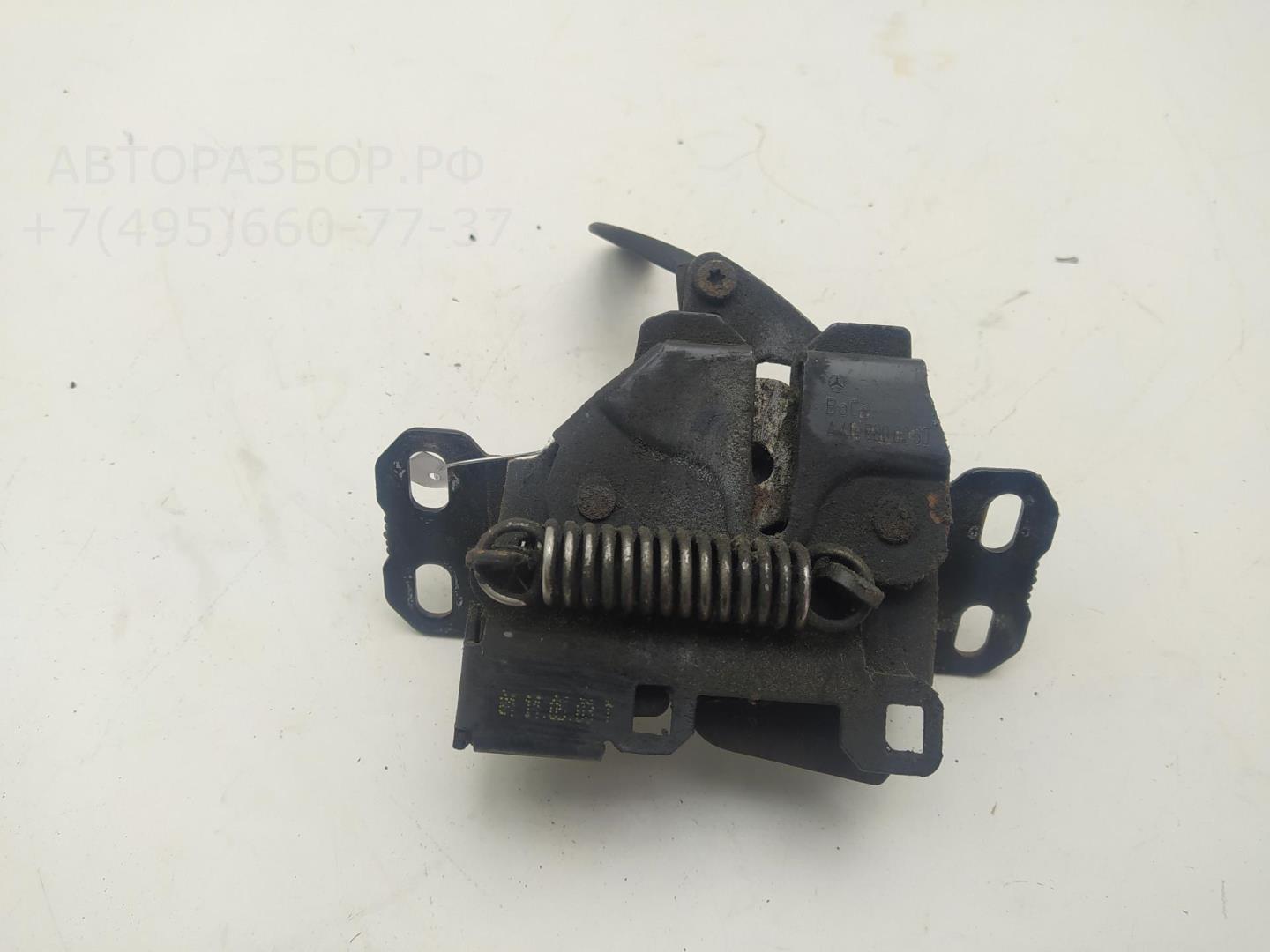 Замок капота