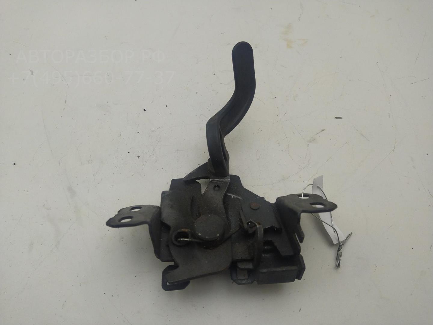 Замок капота