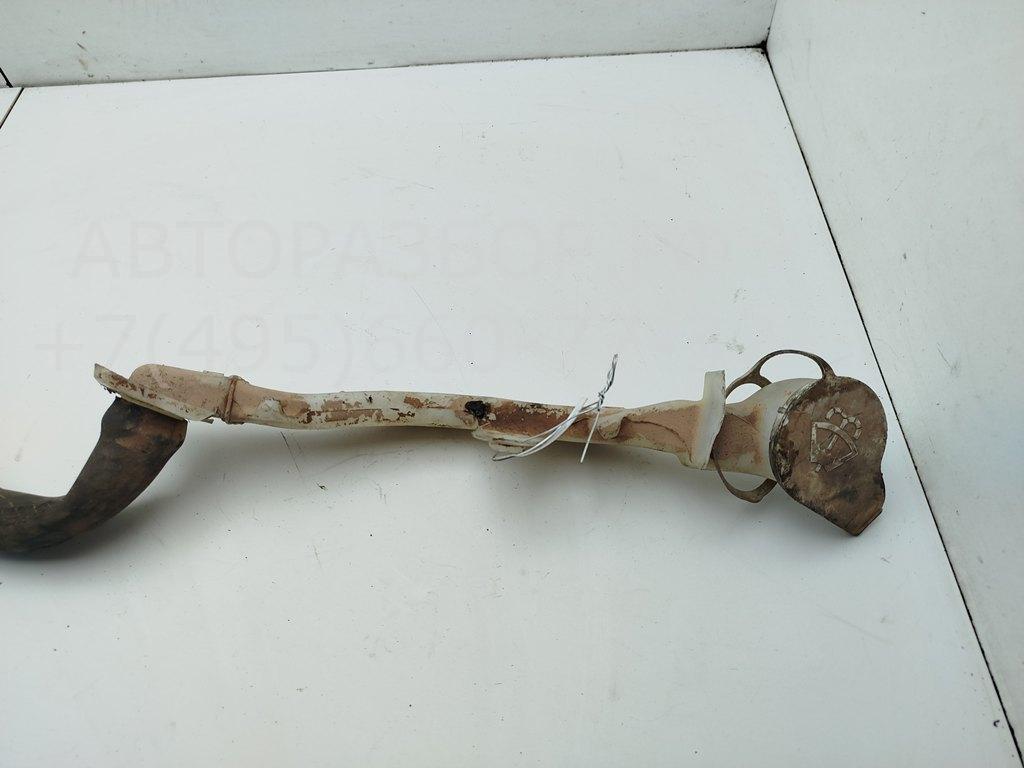 Горловина бачка омывателя