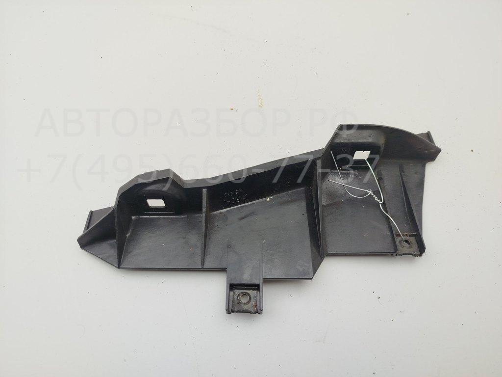 Кронштейн фар правый