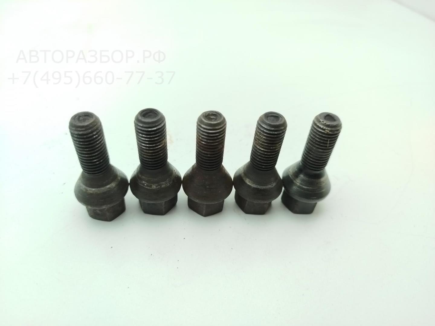 Болт колесный