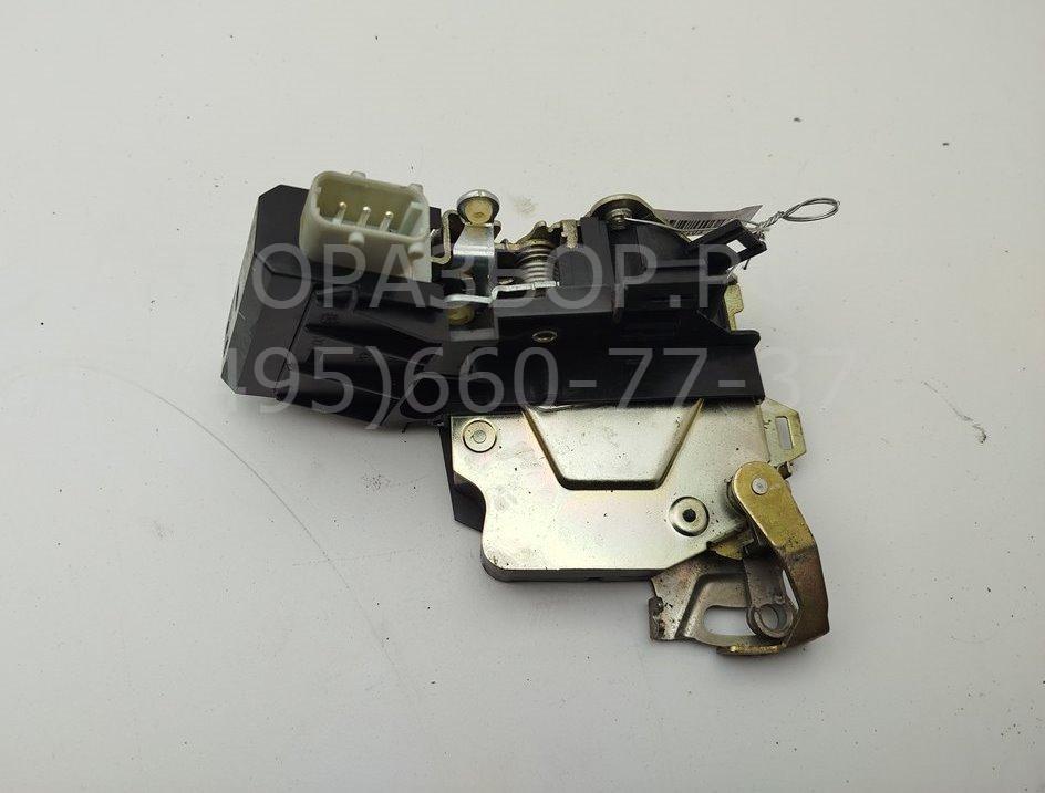 Замок двери передней правой