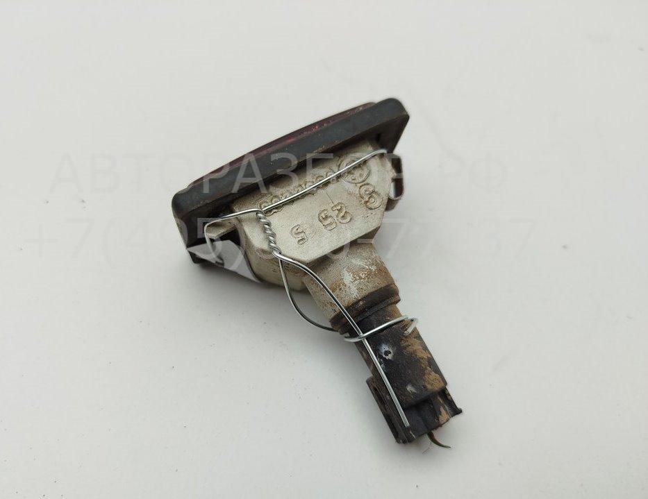 Отражатель передний левый у фары