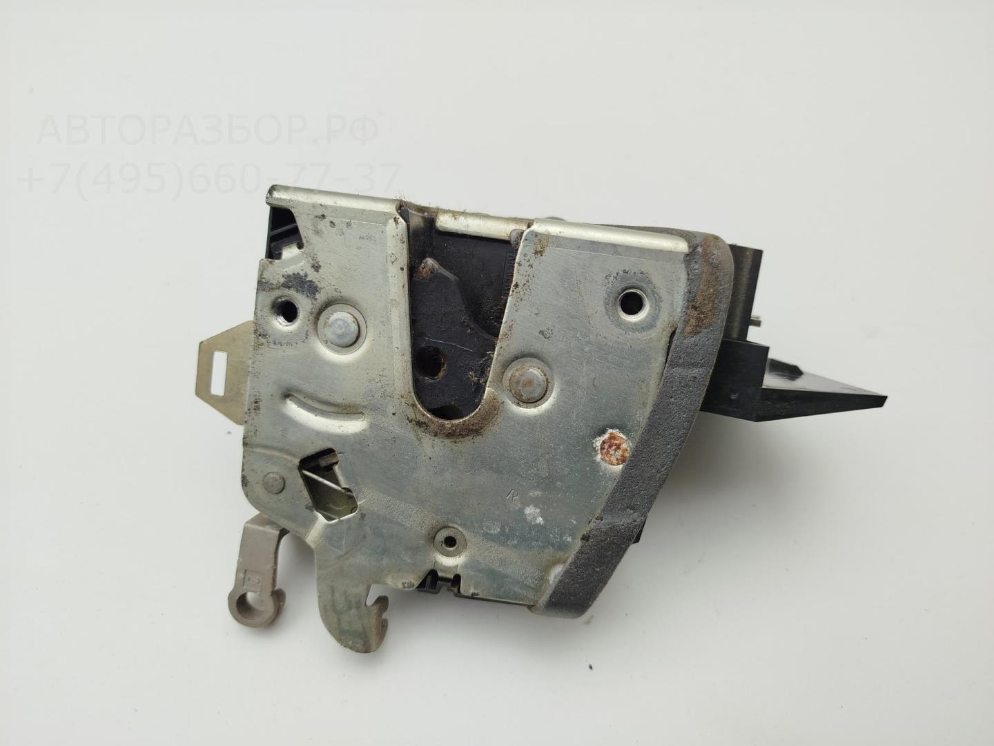 Замок двери передней правой