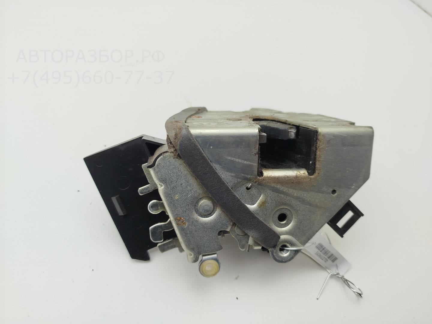 Замок двери передней правой