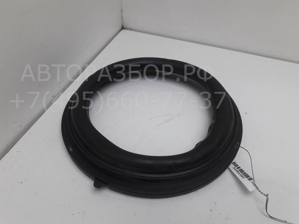 Накладка двери передней правой