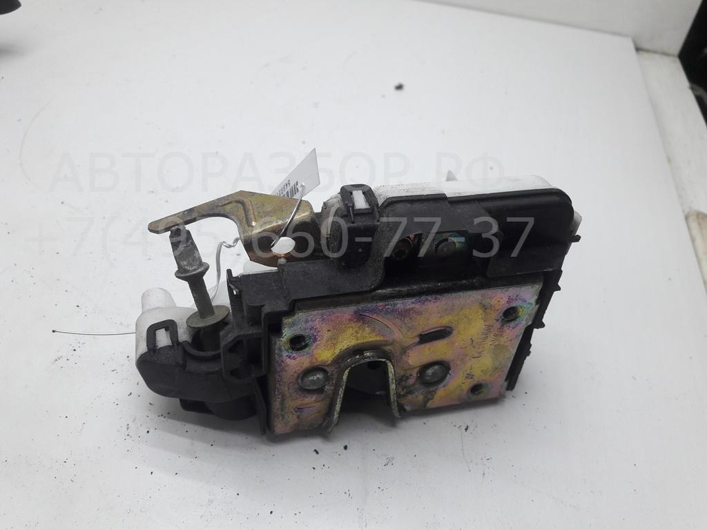 Замок двери передней правой