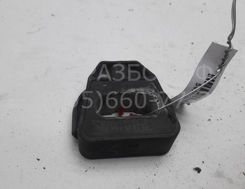 Кронштейн радиатора