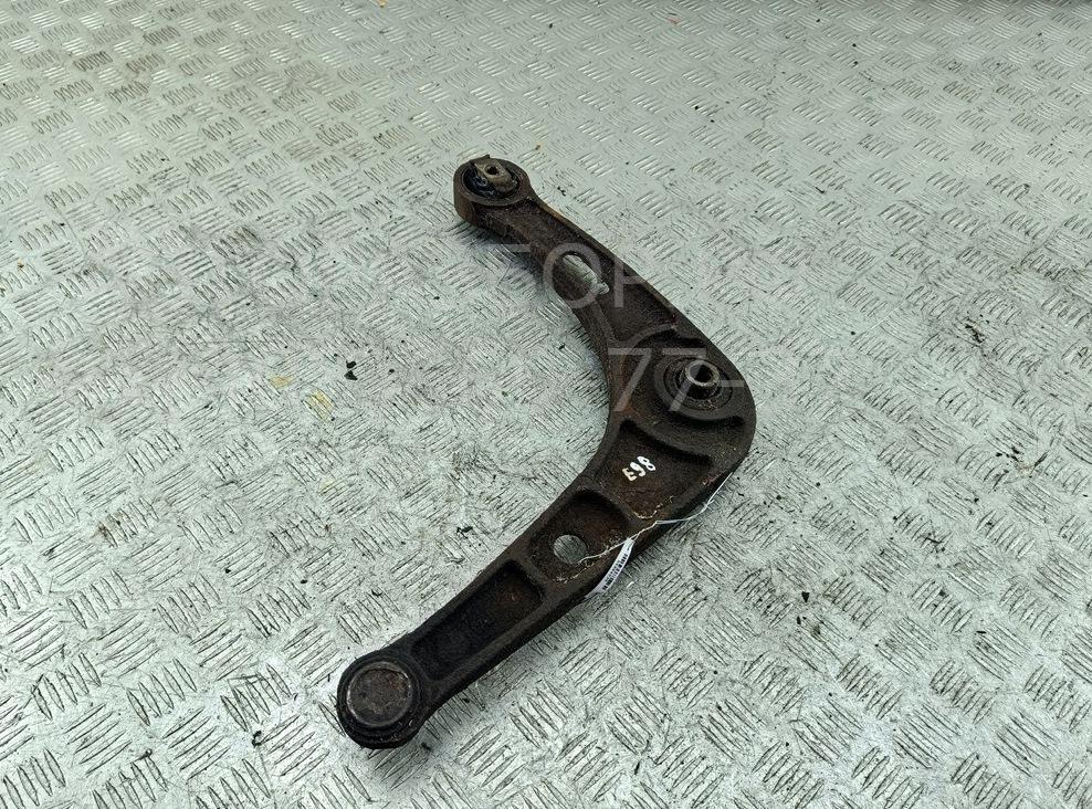Рычаг передний левый
