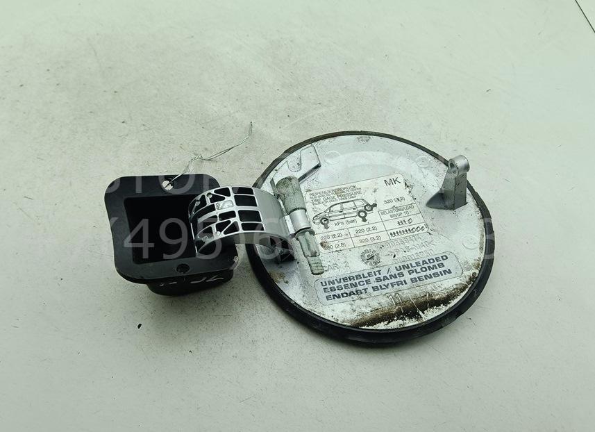 Лючок бензобака