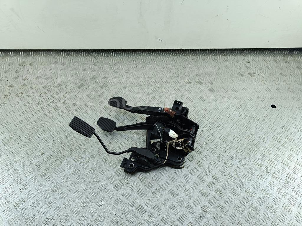 Блок педалей