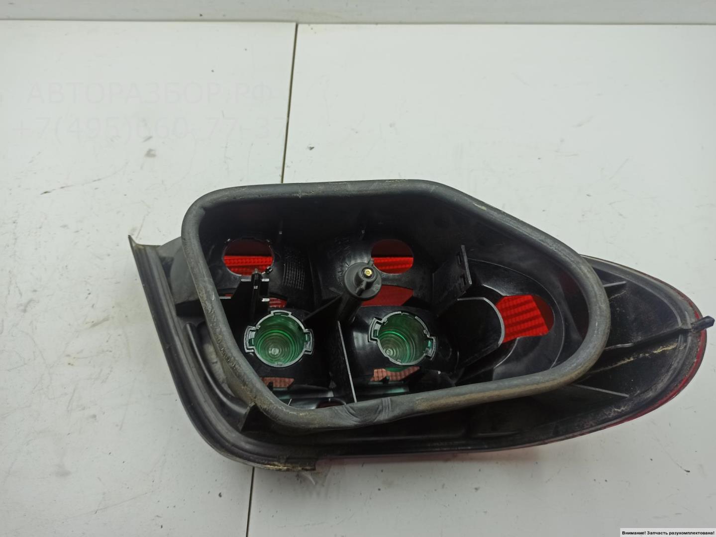 Фонарь задний правый
