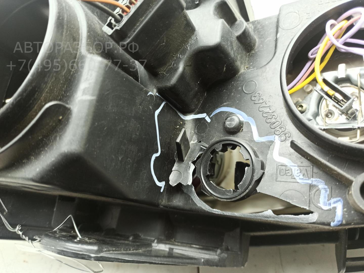 Фара правая