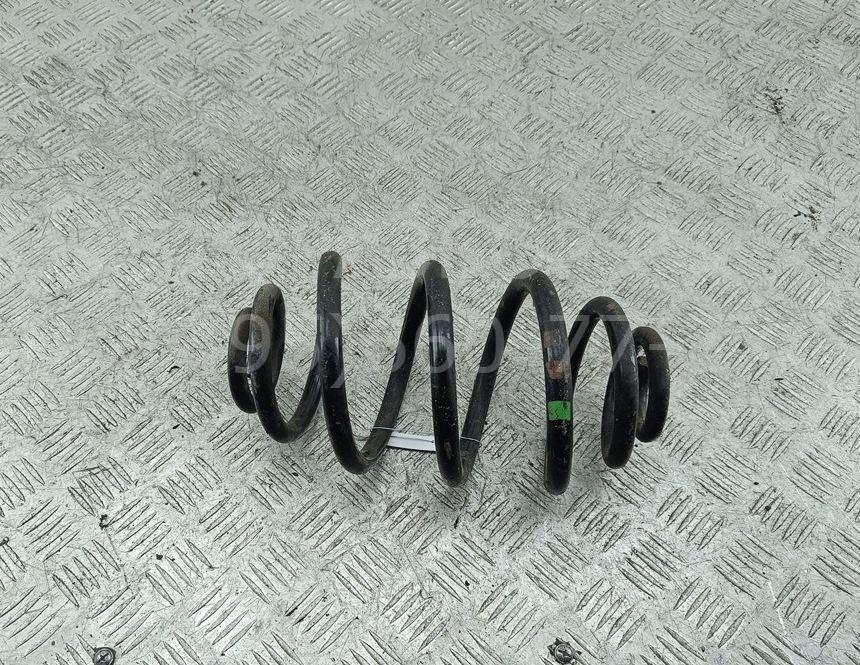 Пружина задняя