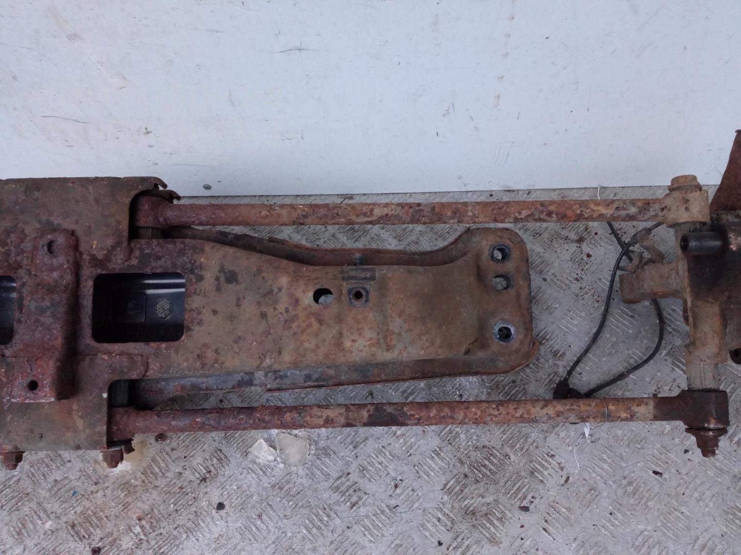 Балка задняя