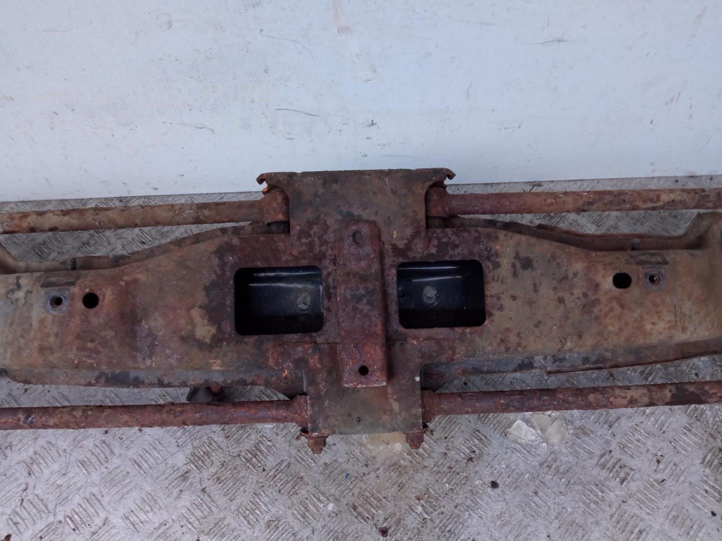 Балка задняя