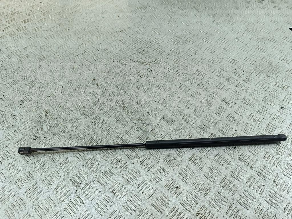 Амортизатор капота