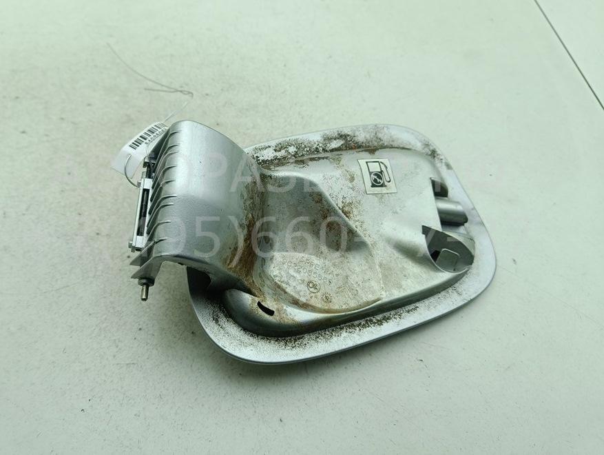 Лючок бензобака