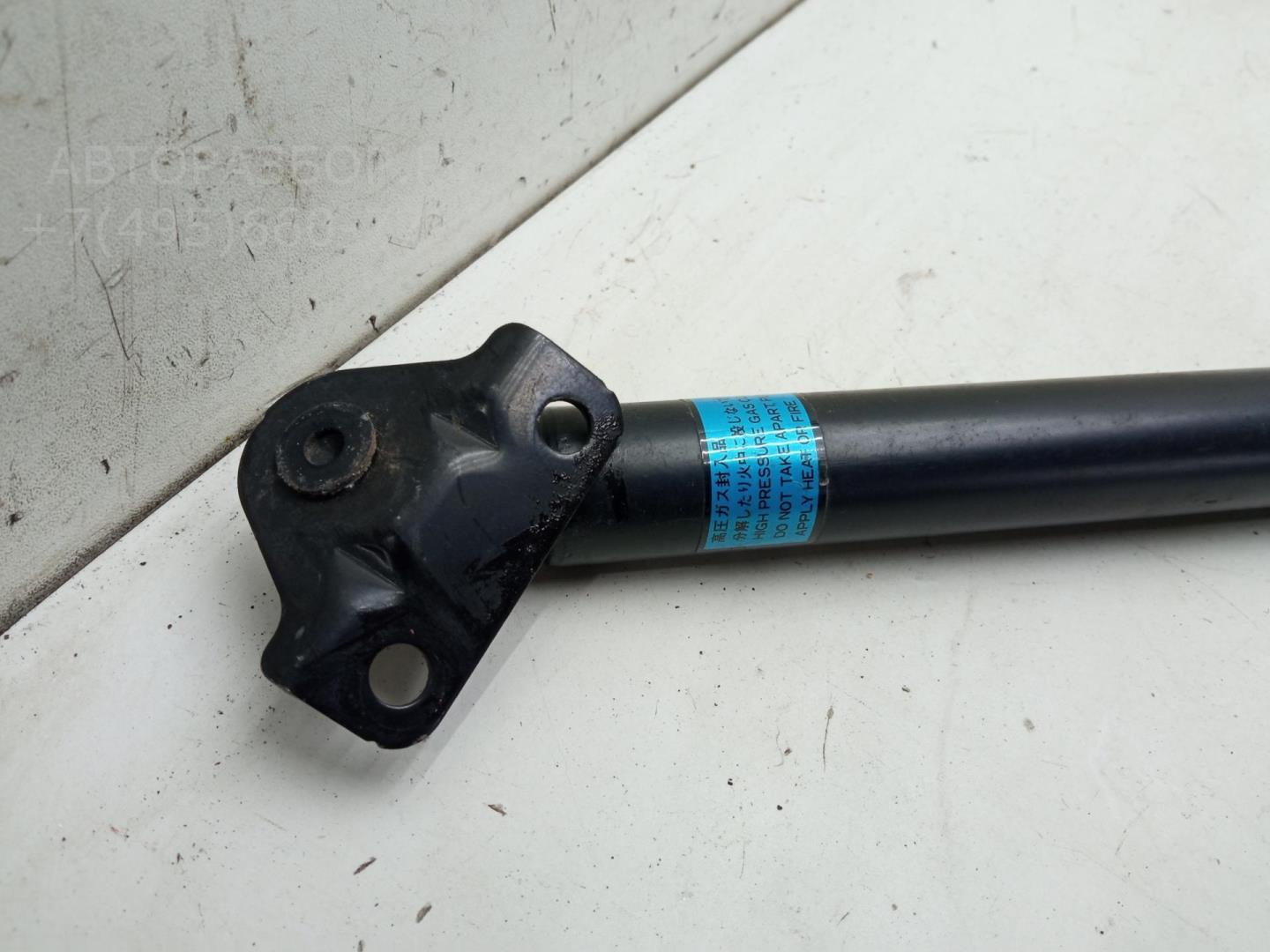 Амортизатор двери багажника