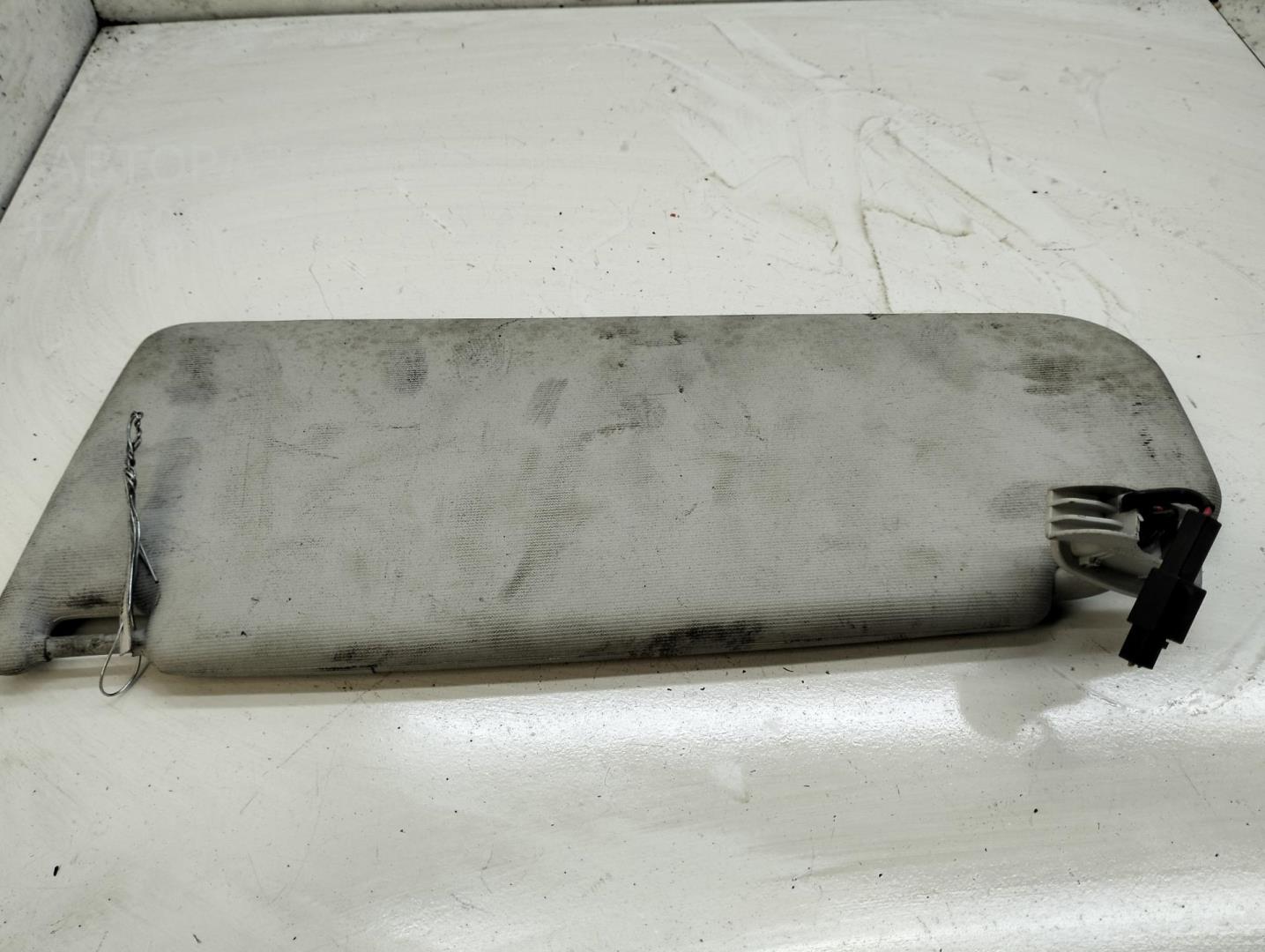 Козырек солнцезащитный