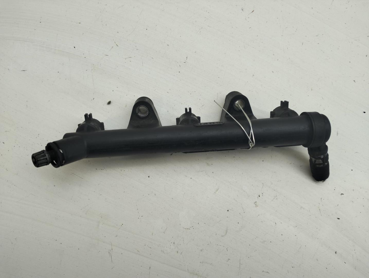 Рейка топливная (рампа)