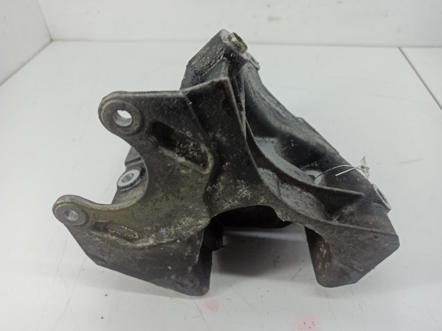 Кронштейн ГУР