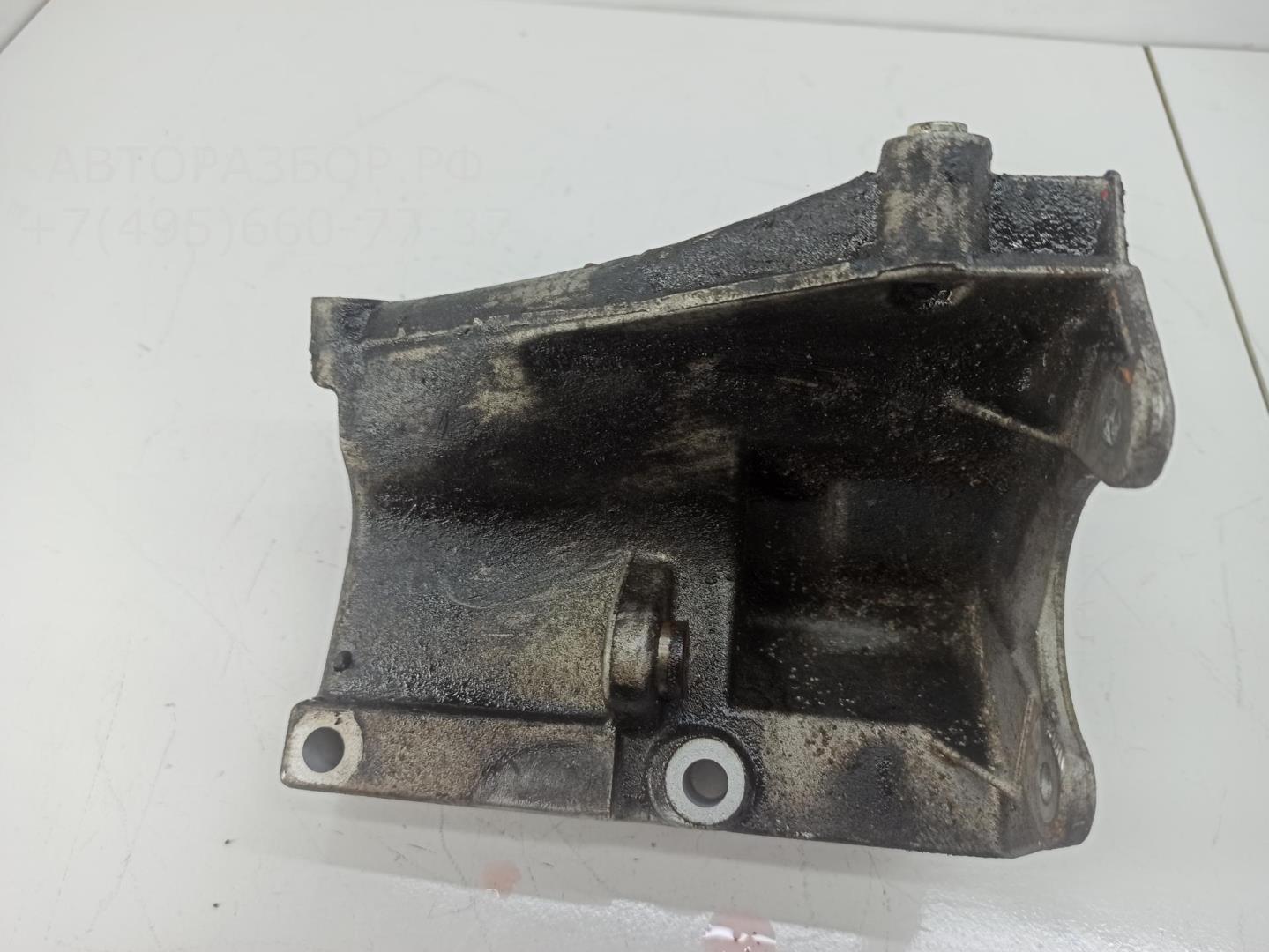 Кронштейн ГУР