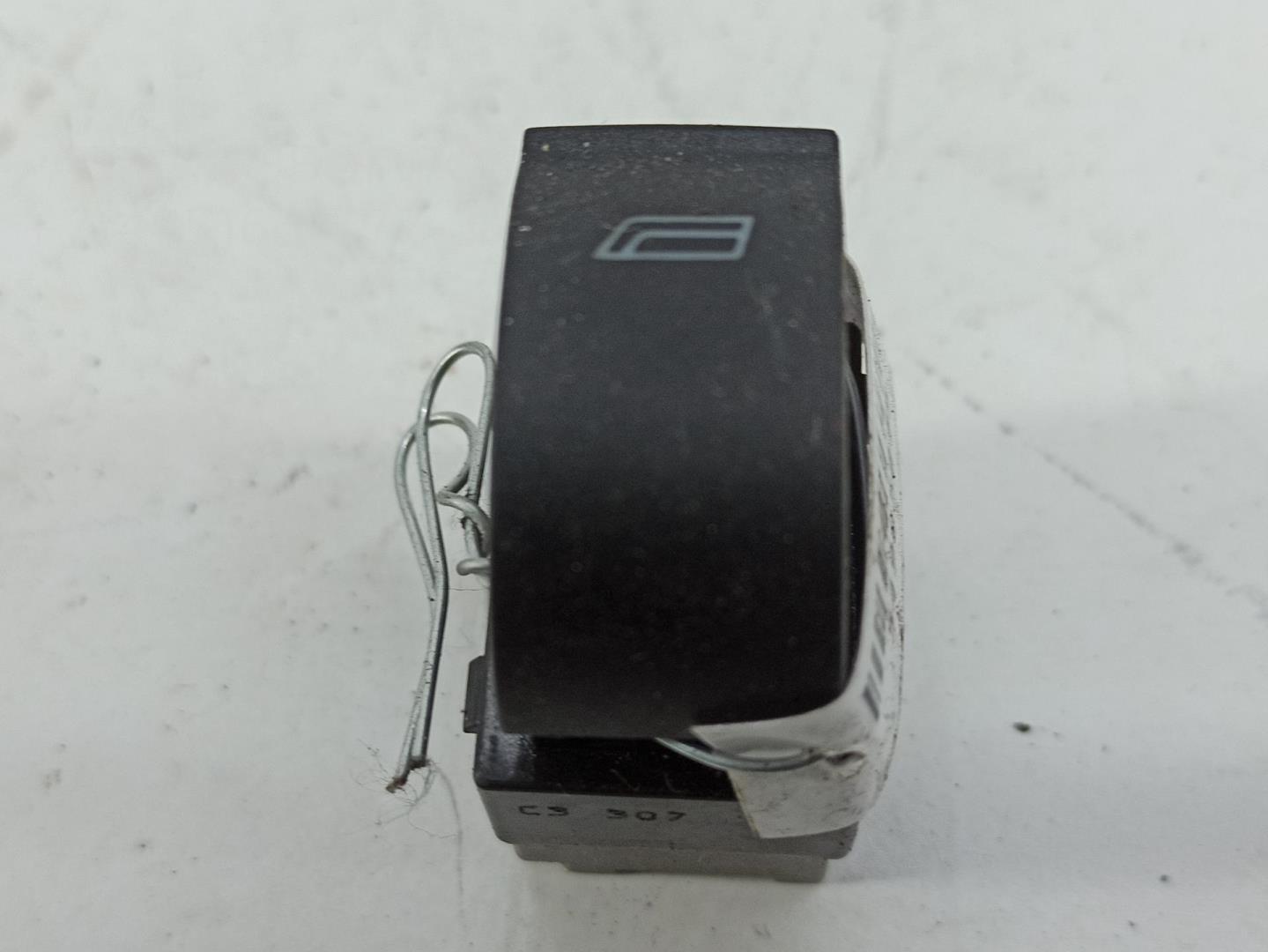 Кнопка стеклоподъемника