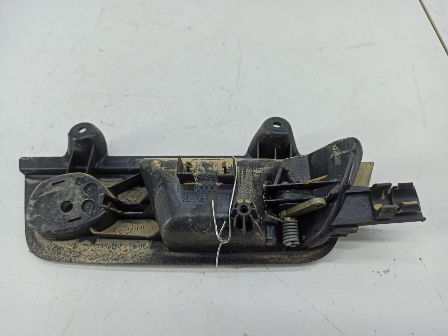 Ручка двери задней внутренняя левая