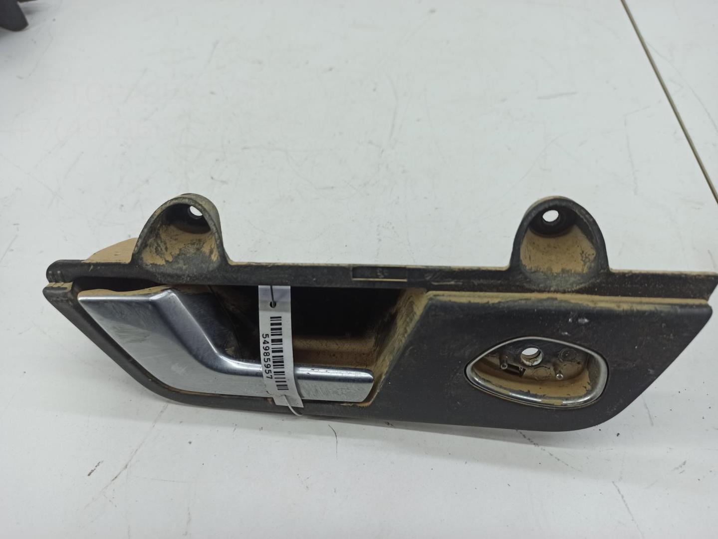 Ручка двери задней внутренняя левая