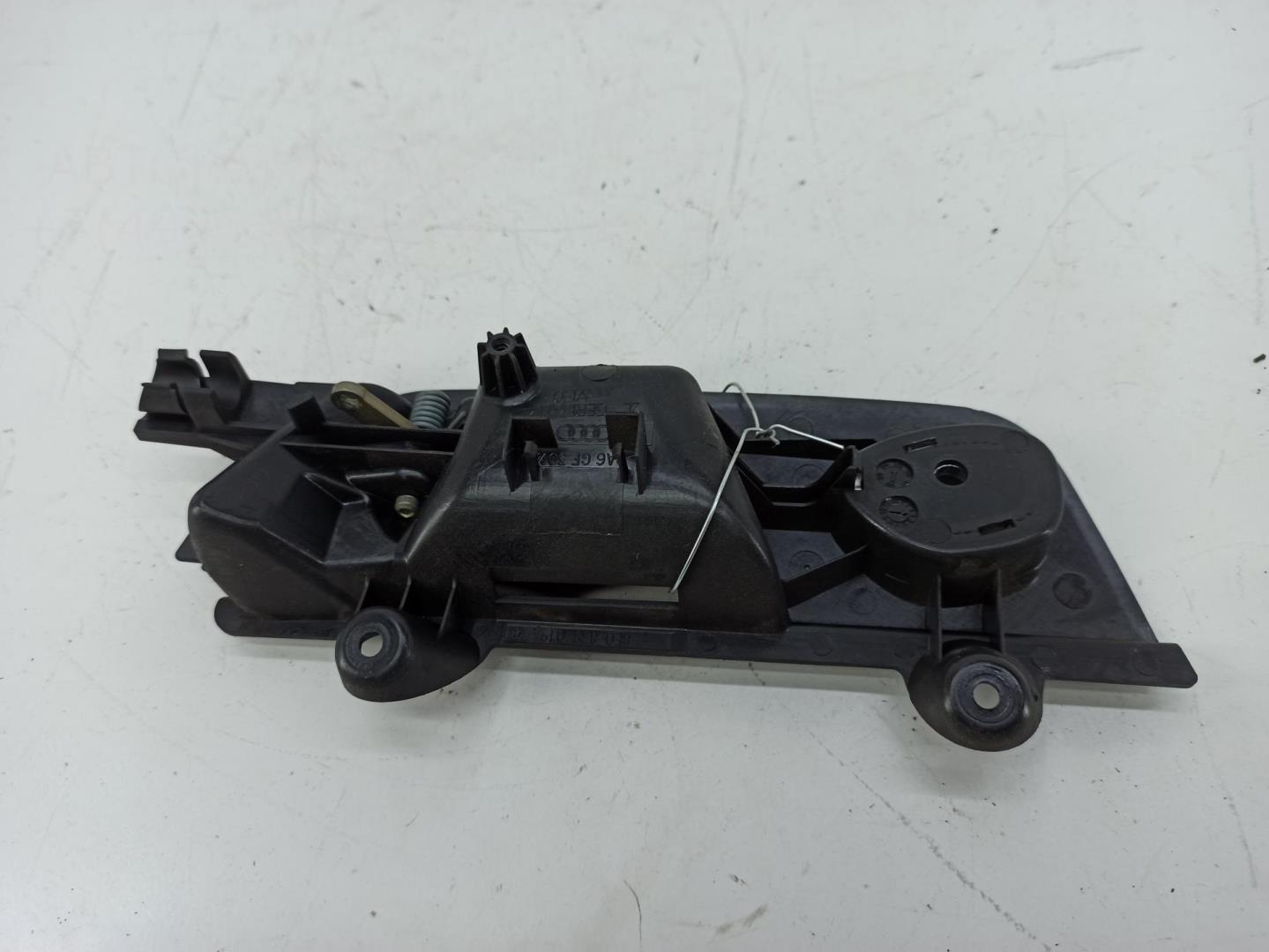 Ручка двери задней внутренняя левая