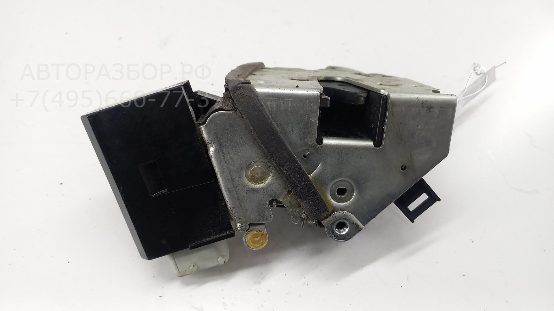 Замок двери передней правой