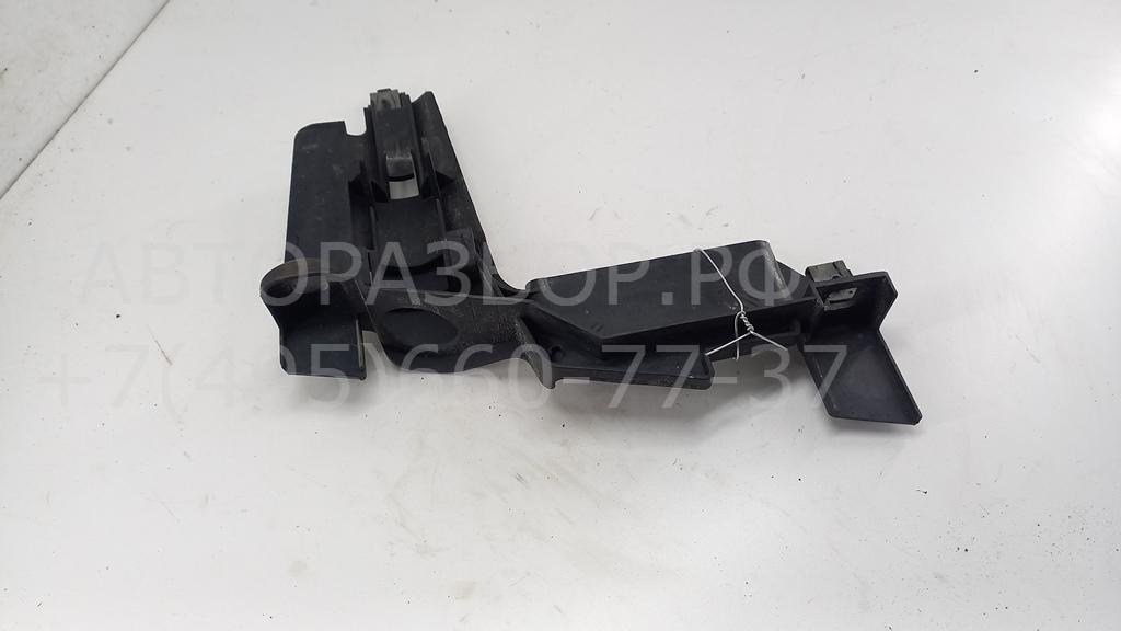 Крепеж фары