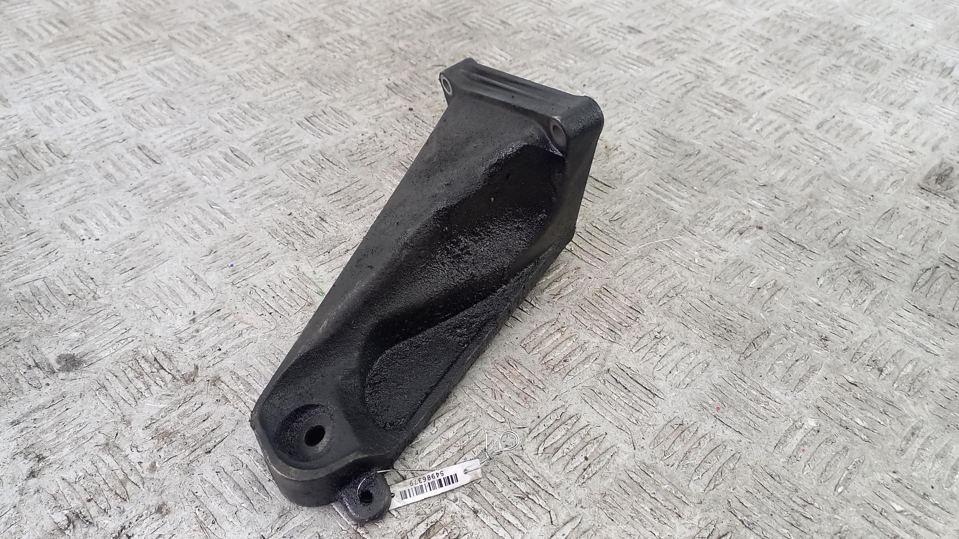 Кронштейн двигателя правый