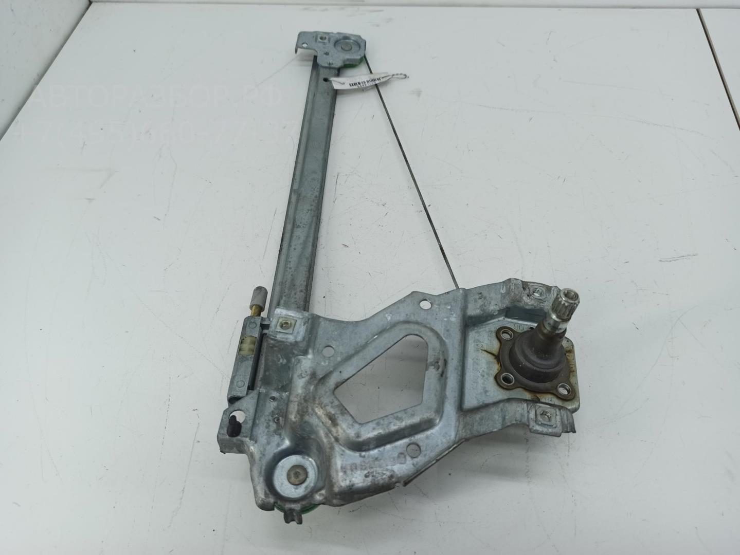 Стеклоподъемник механ. задний левый