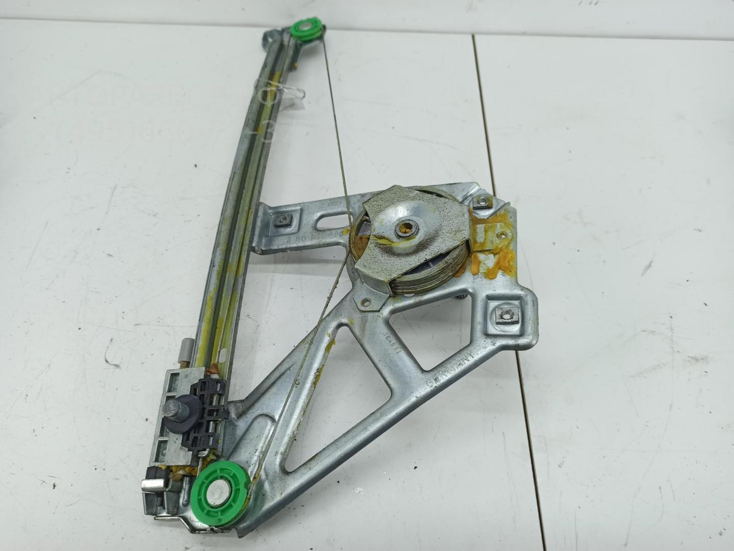 Стеклоподъемник механ. задний правый