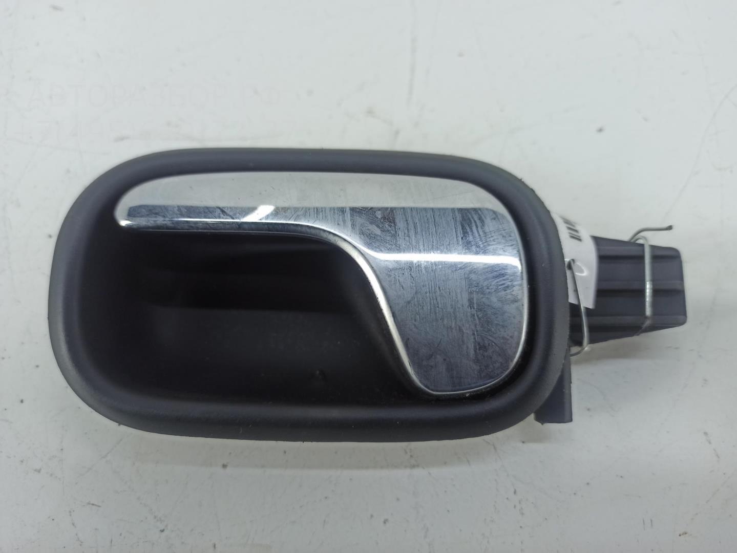 Ручка двери задней внутренняя левая