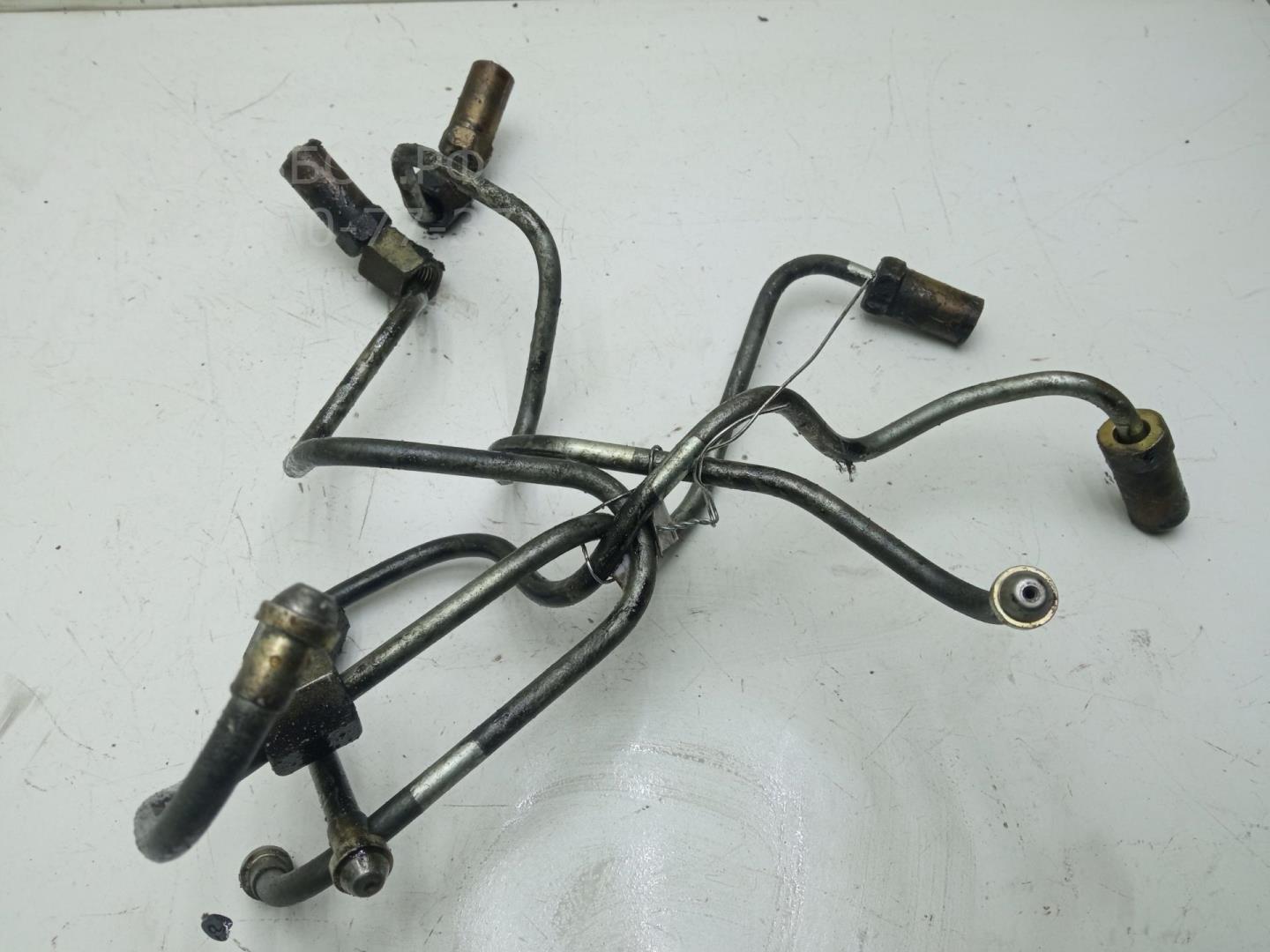 Трубка топливная