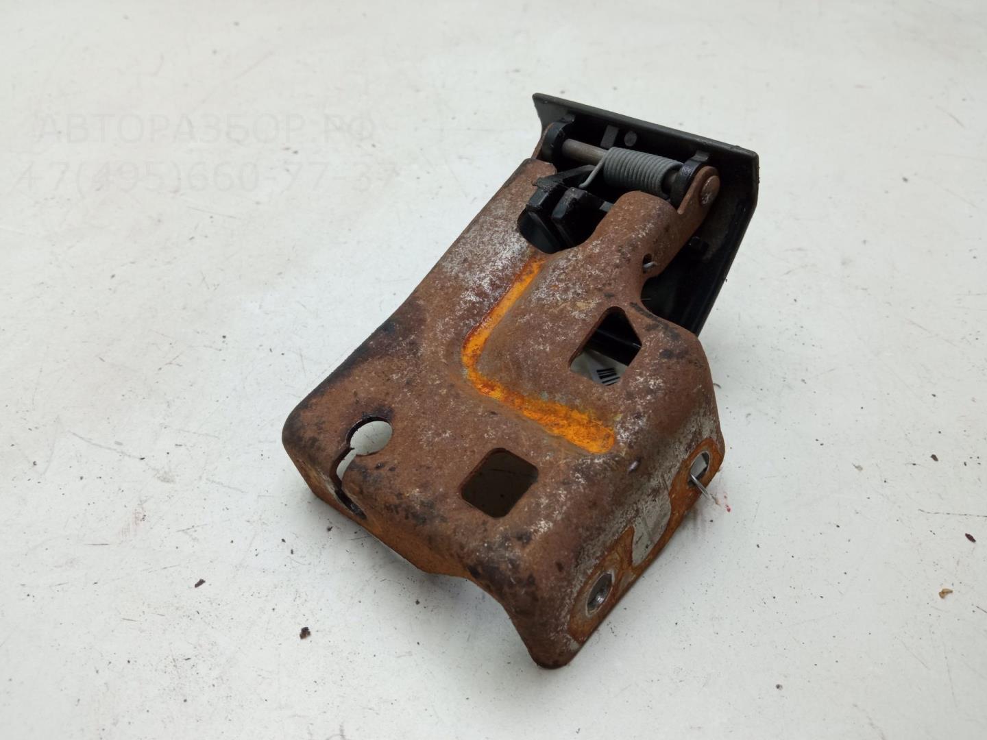 Ручка открывания капота